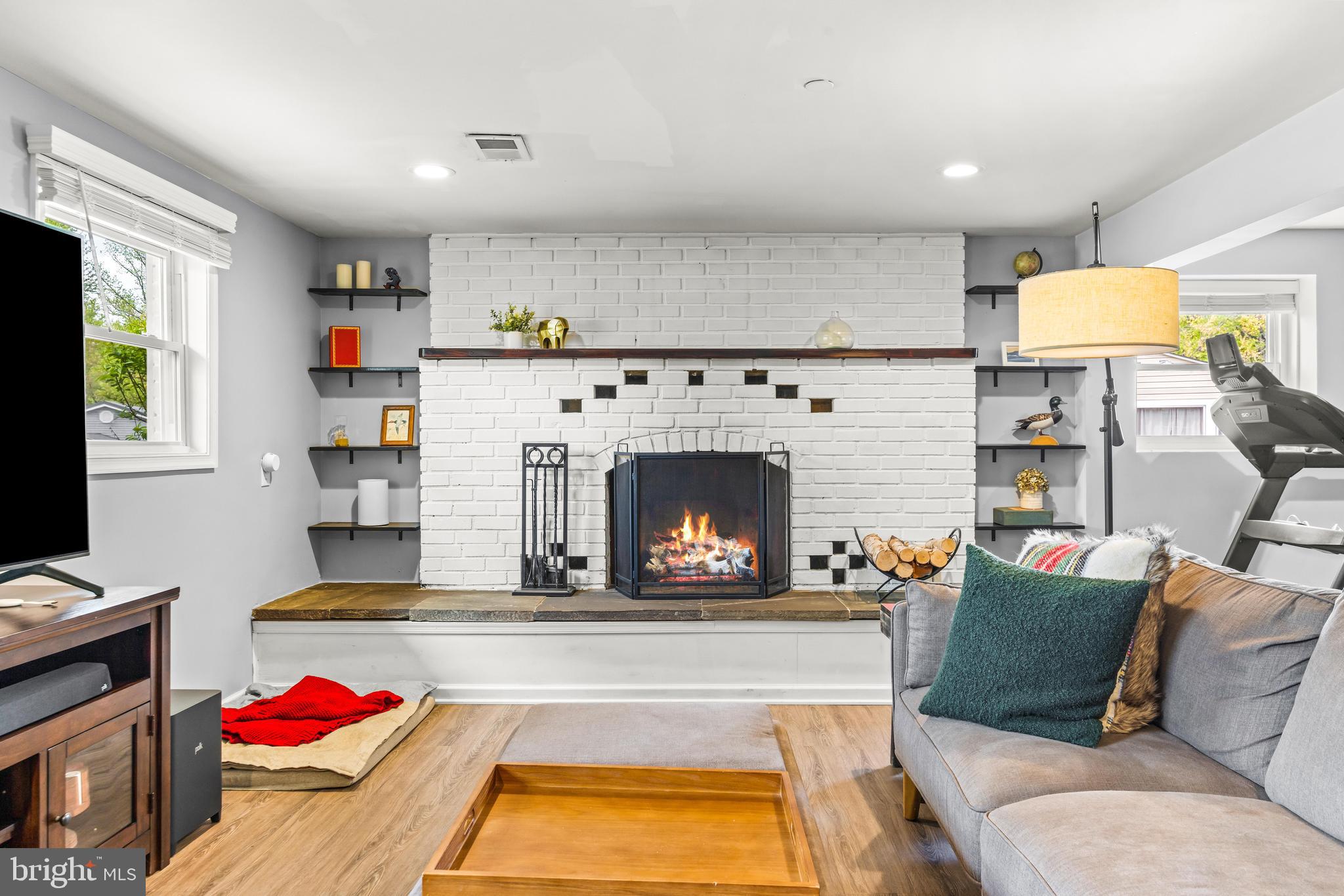 RIVA FARMS - Residential