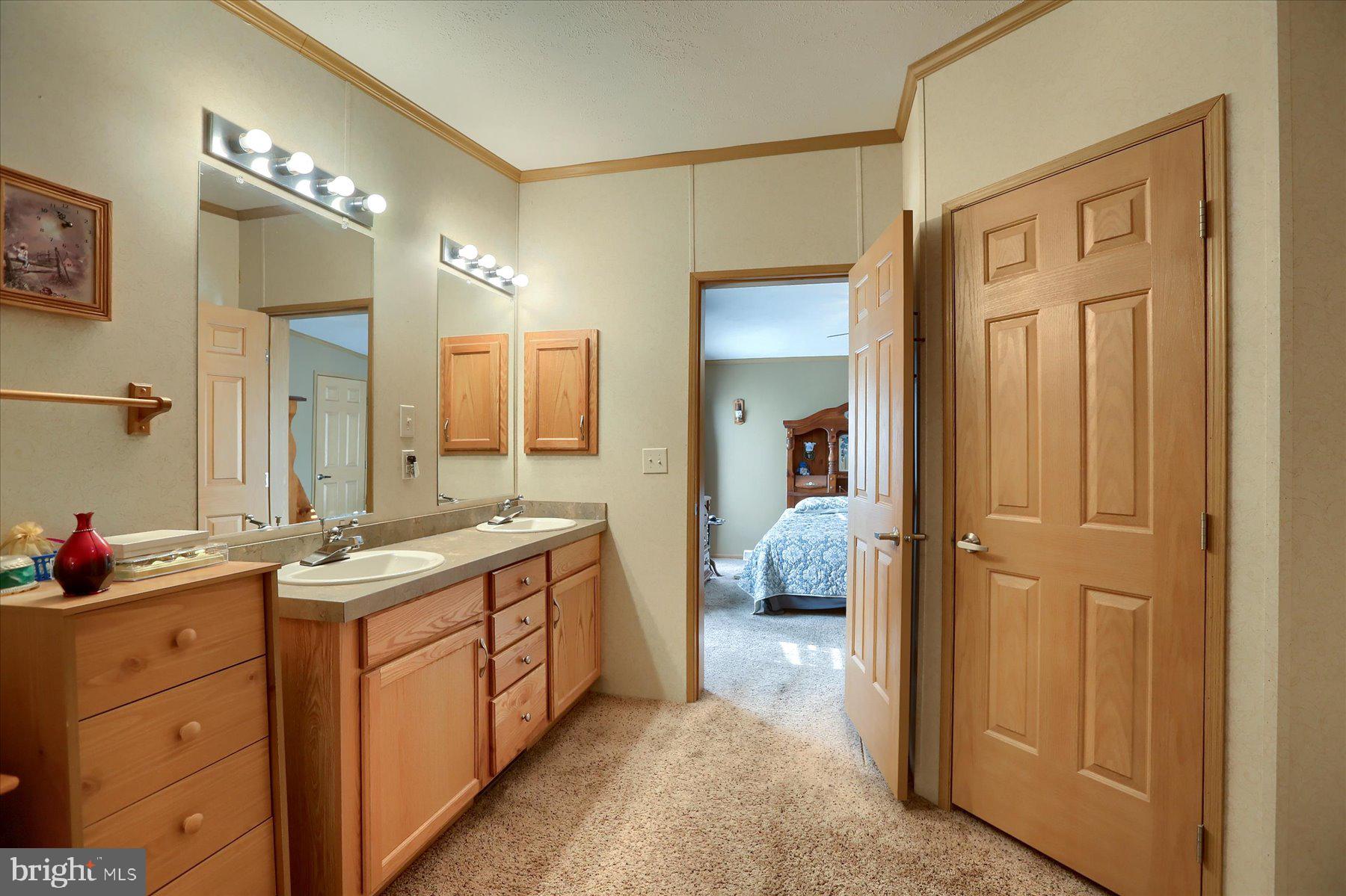 SHIPPENSBURG VILLAGE - Residential