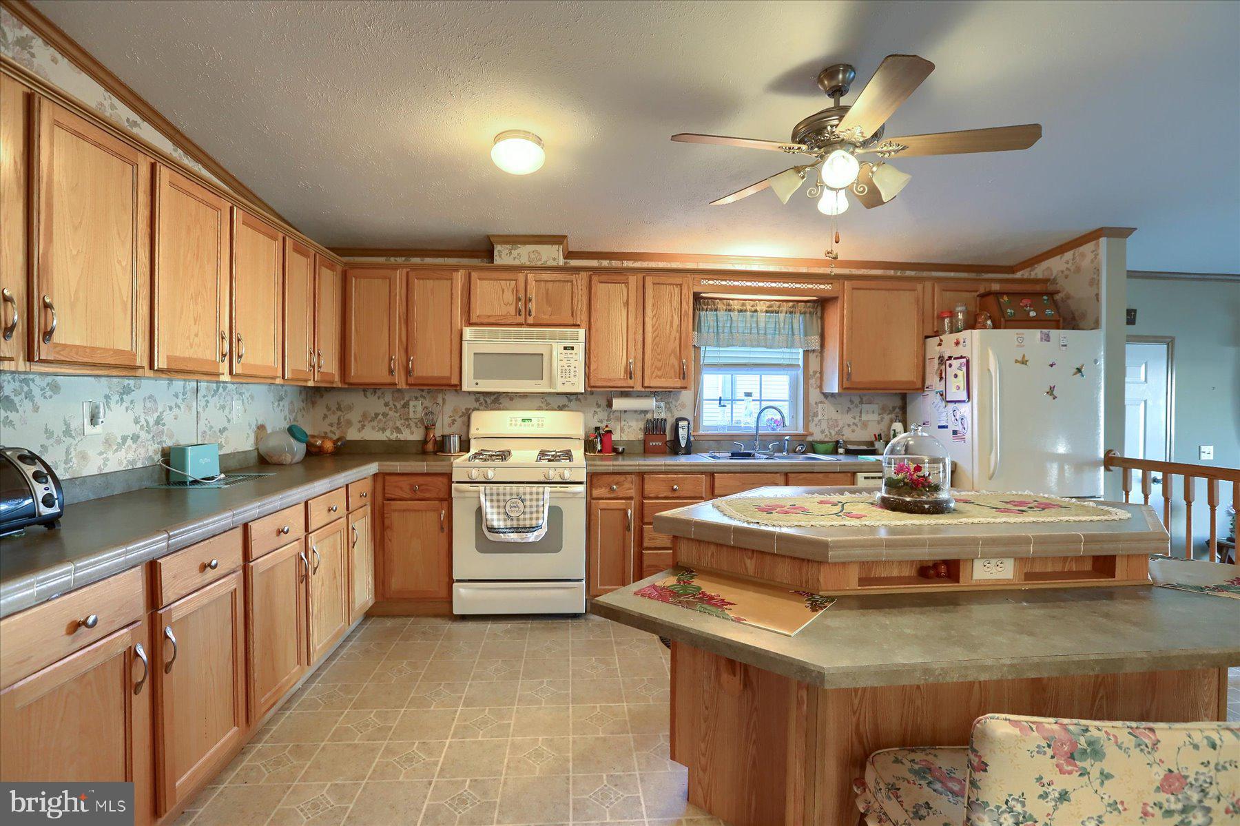 SHIPPENSBURG VILLAGE - Residential
