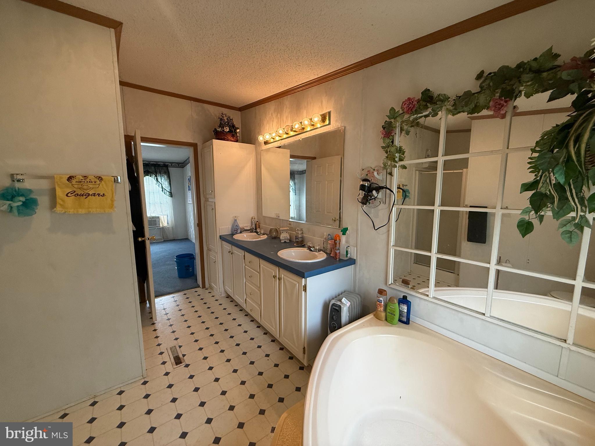 OGDEN FARM MEADOWS - Residential