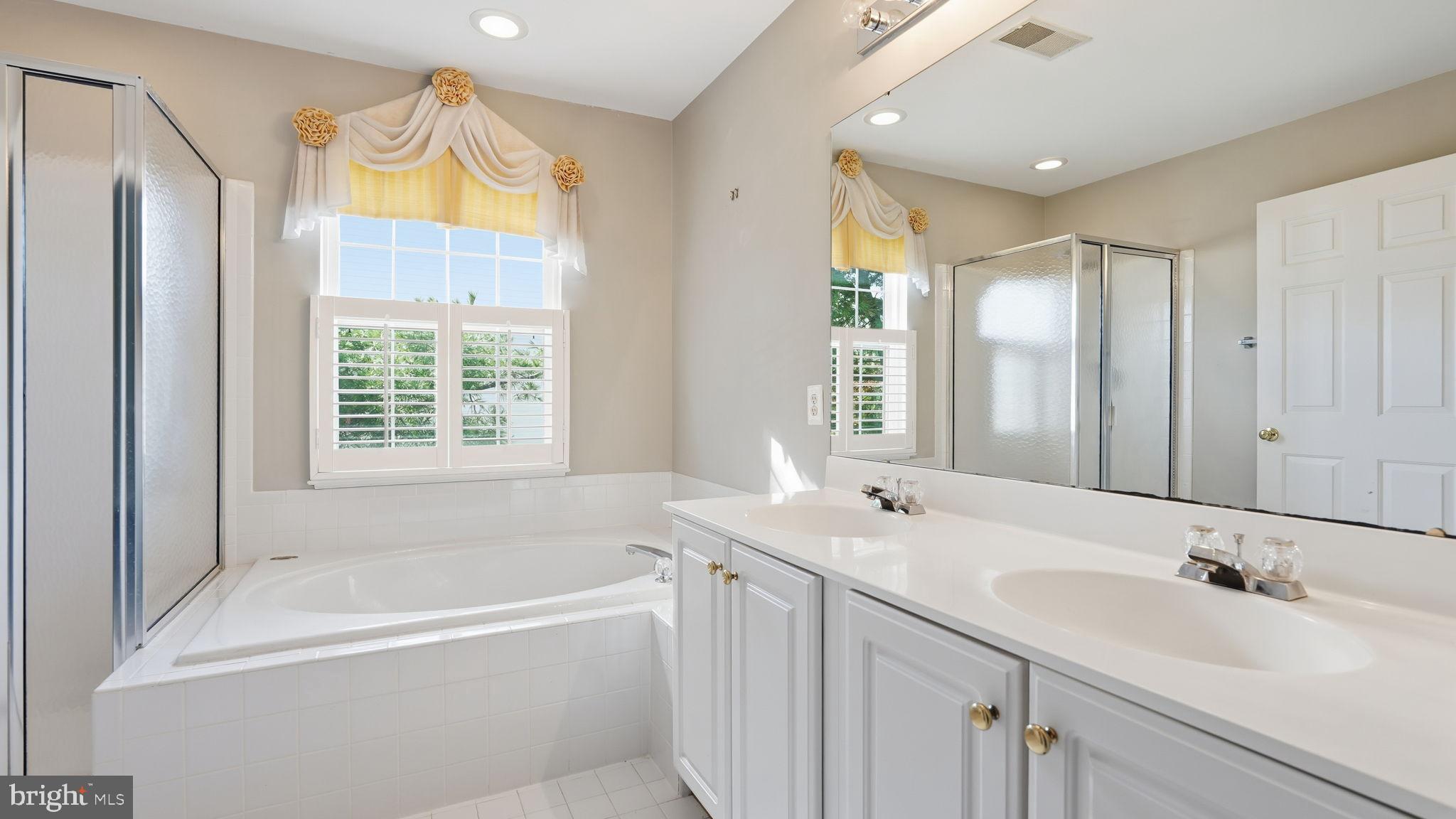 GREENHILL CROSSING - Residential