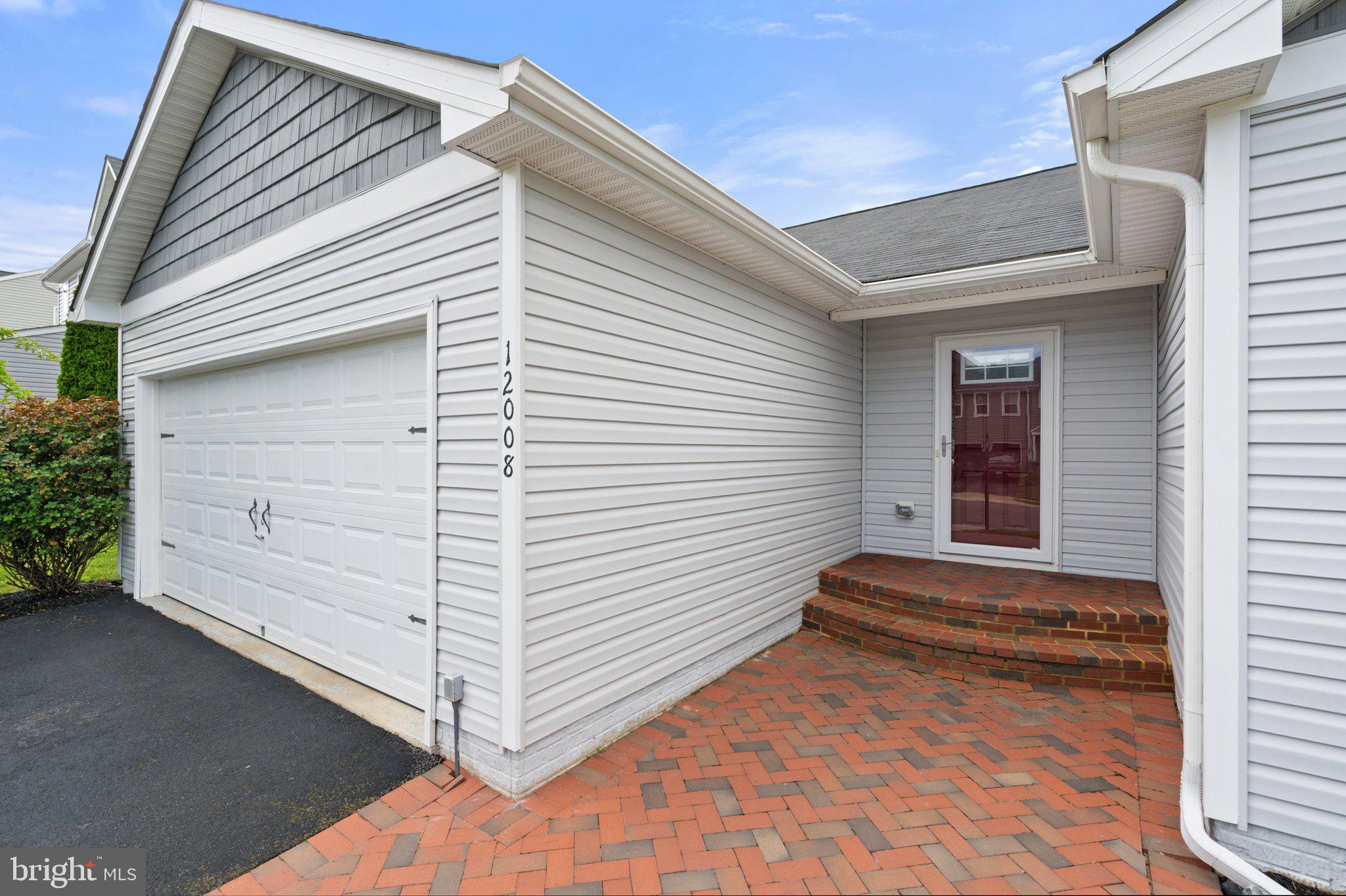 12008 LIVE OAK DRIVE