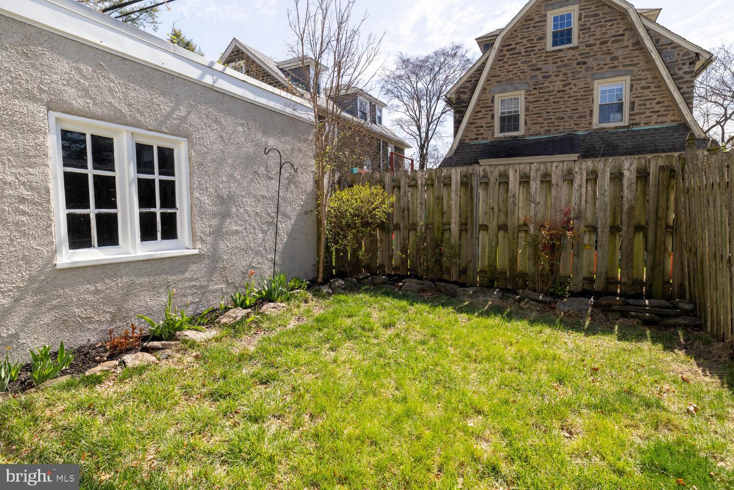 EAST FALLS - Residential