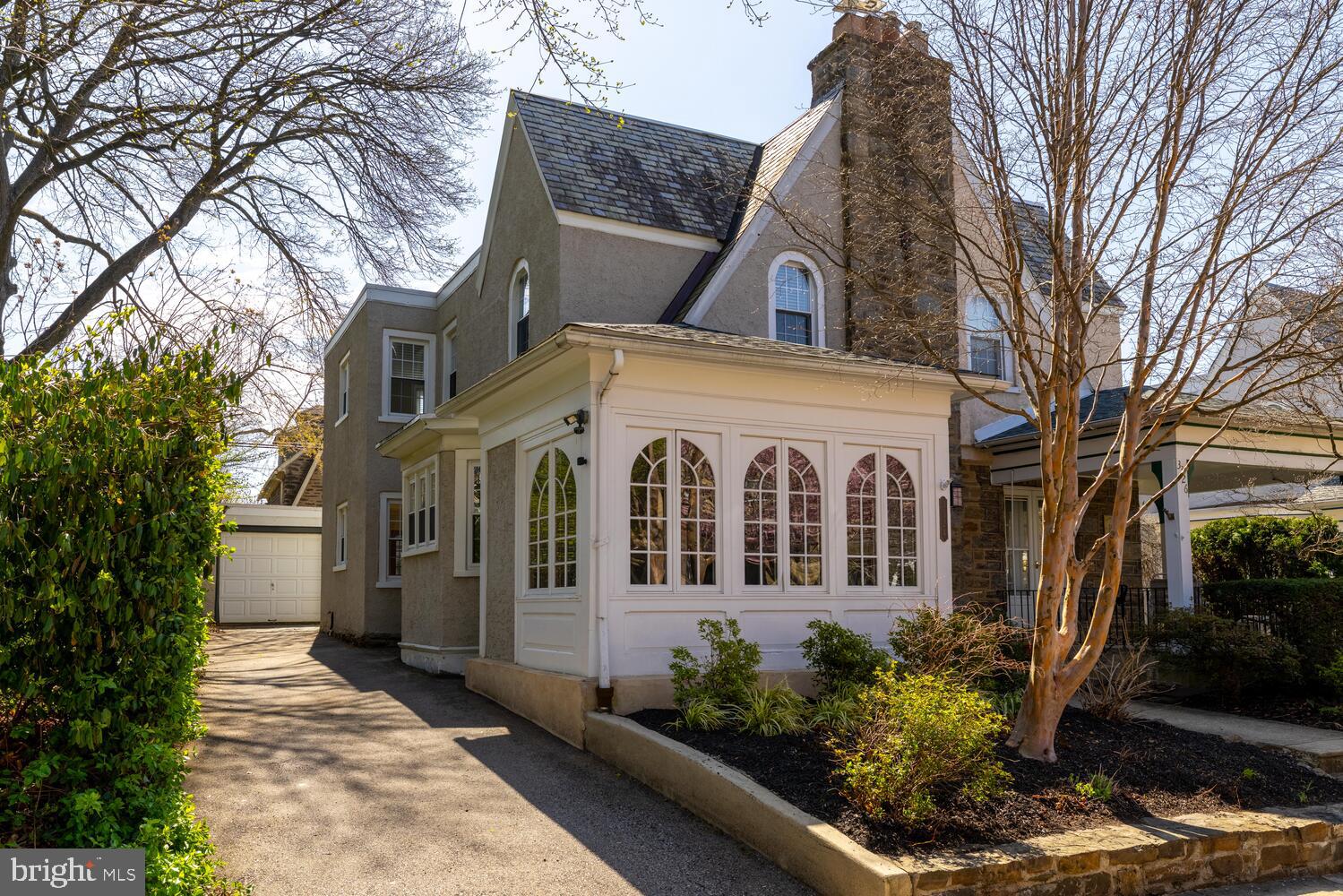 EAST FALLS - Residential