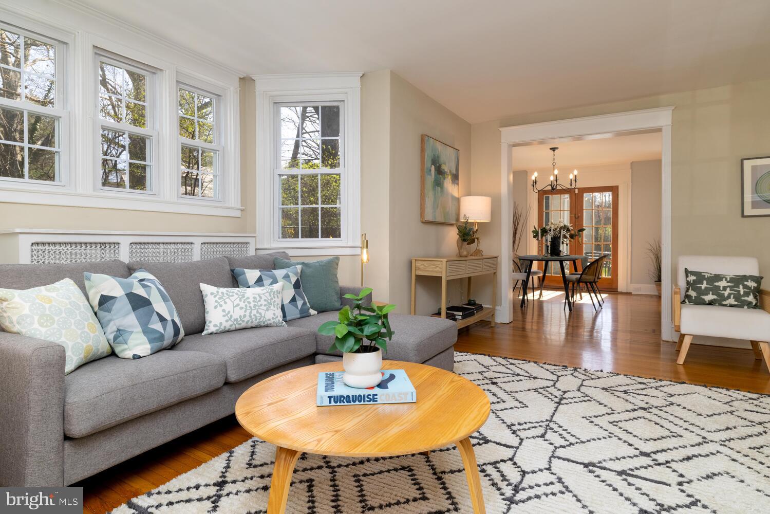 EAST FALLS - Residential