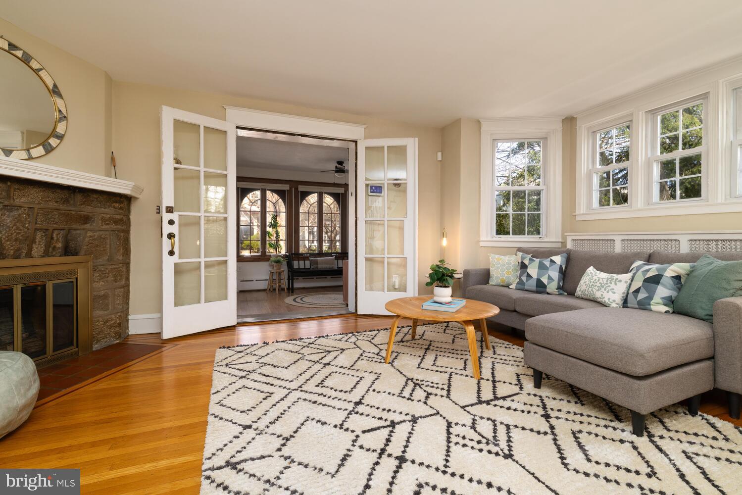 EAST FALLS - Residential