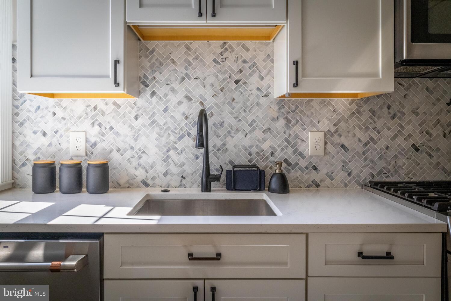 EAST FALLS - Residential