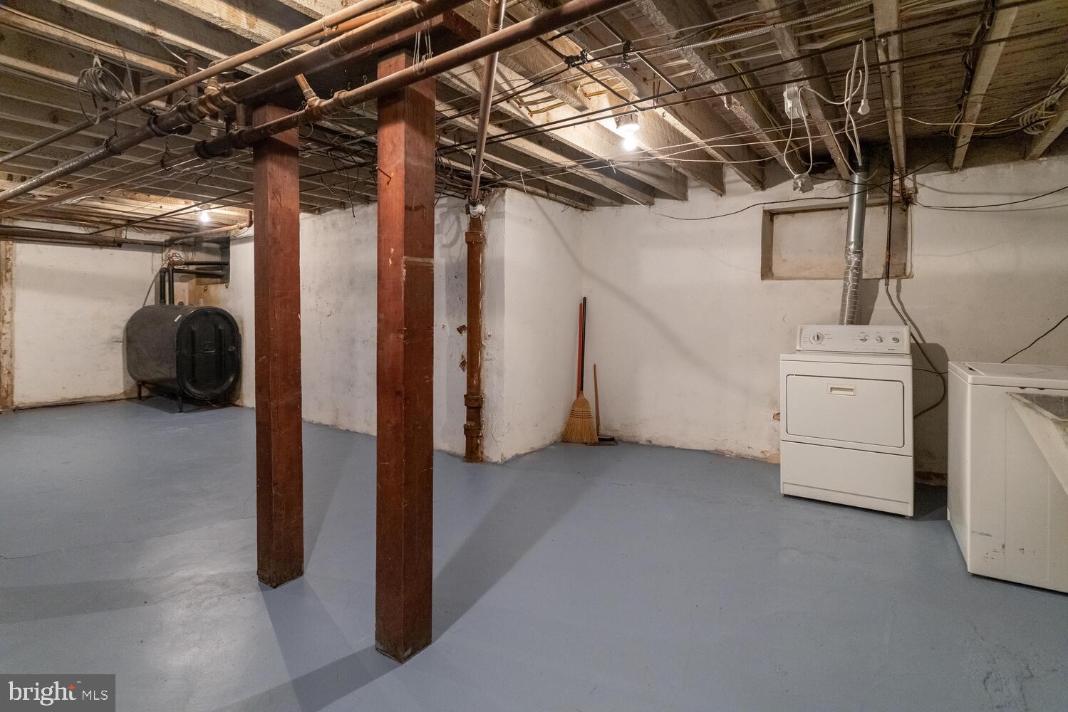 EAST FALLS - Residential