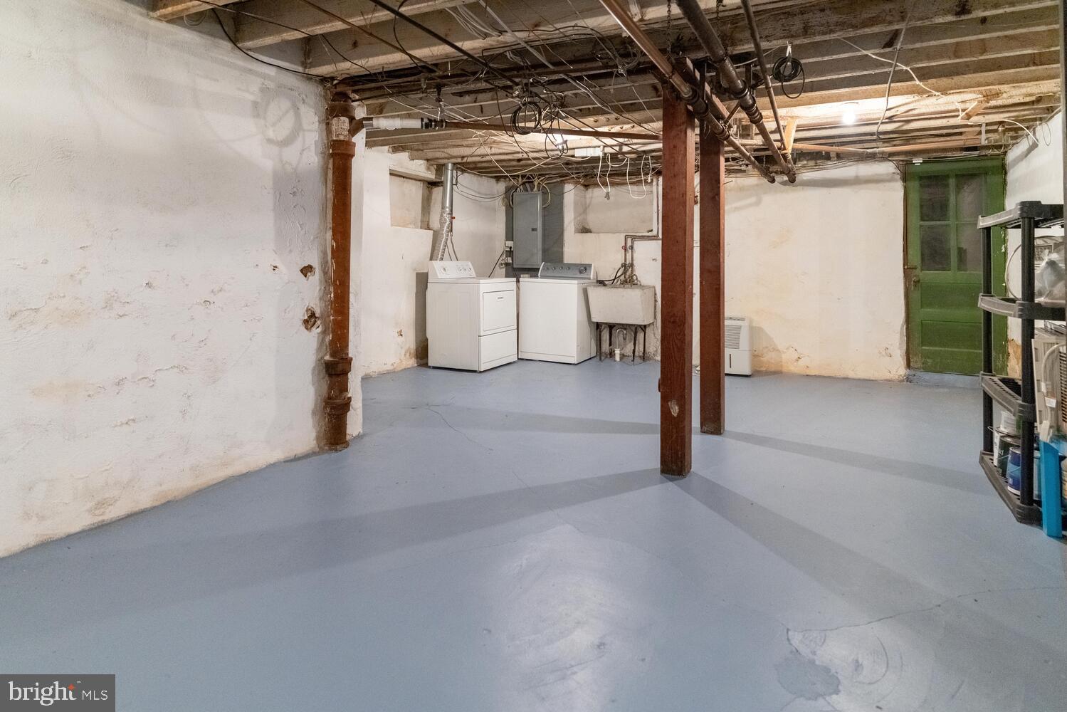 EAST FALLS - Residential