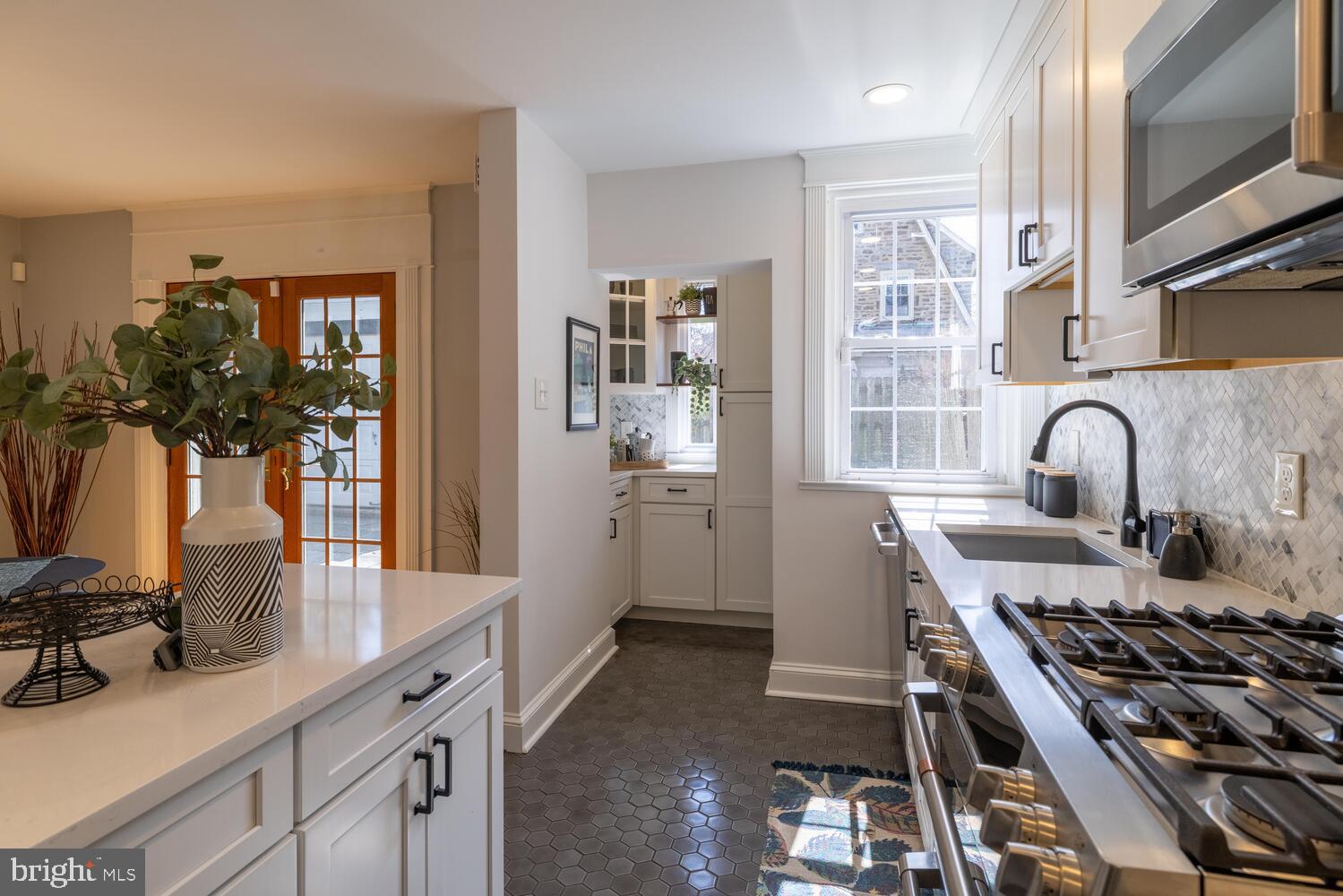 EAST FALLS - Residential