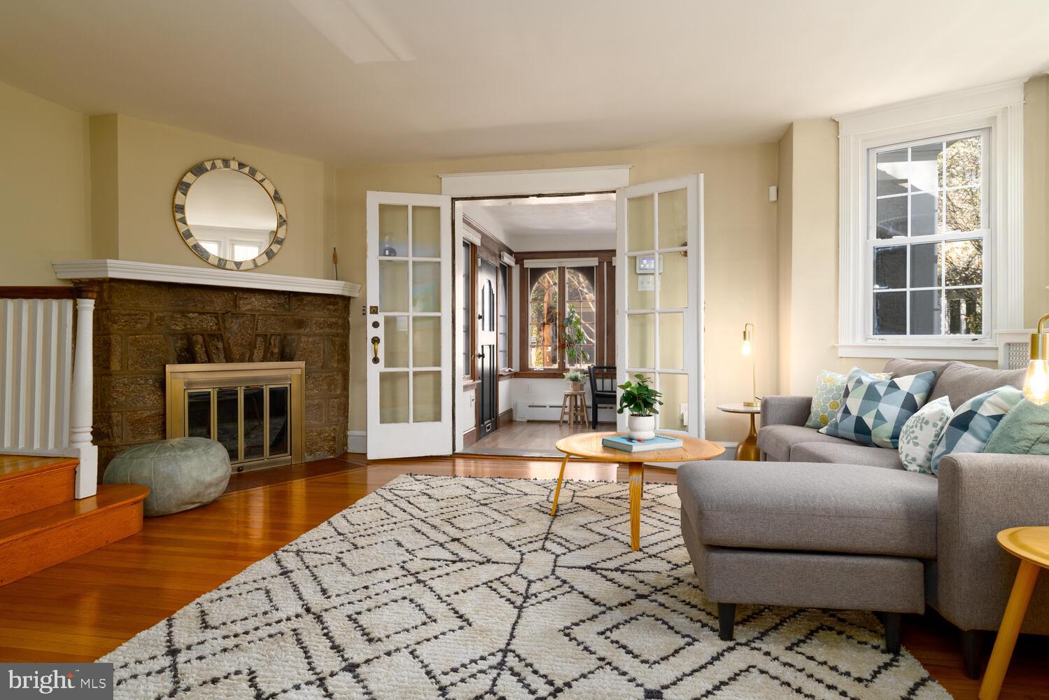 EAST FALLS - Residential