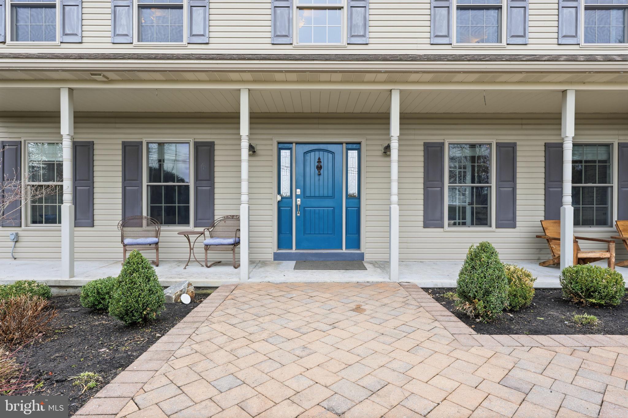 3852 DARK HOLLOW ROAD