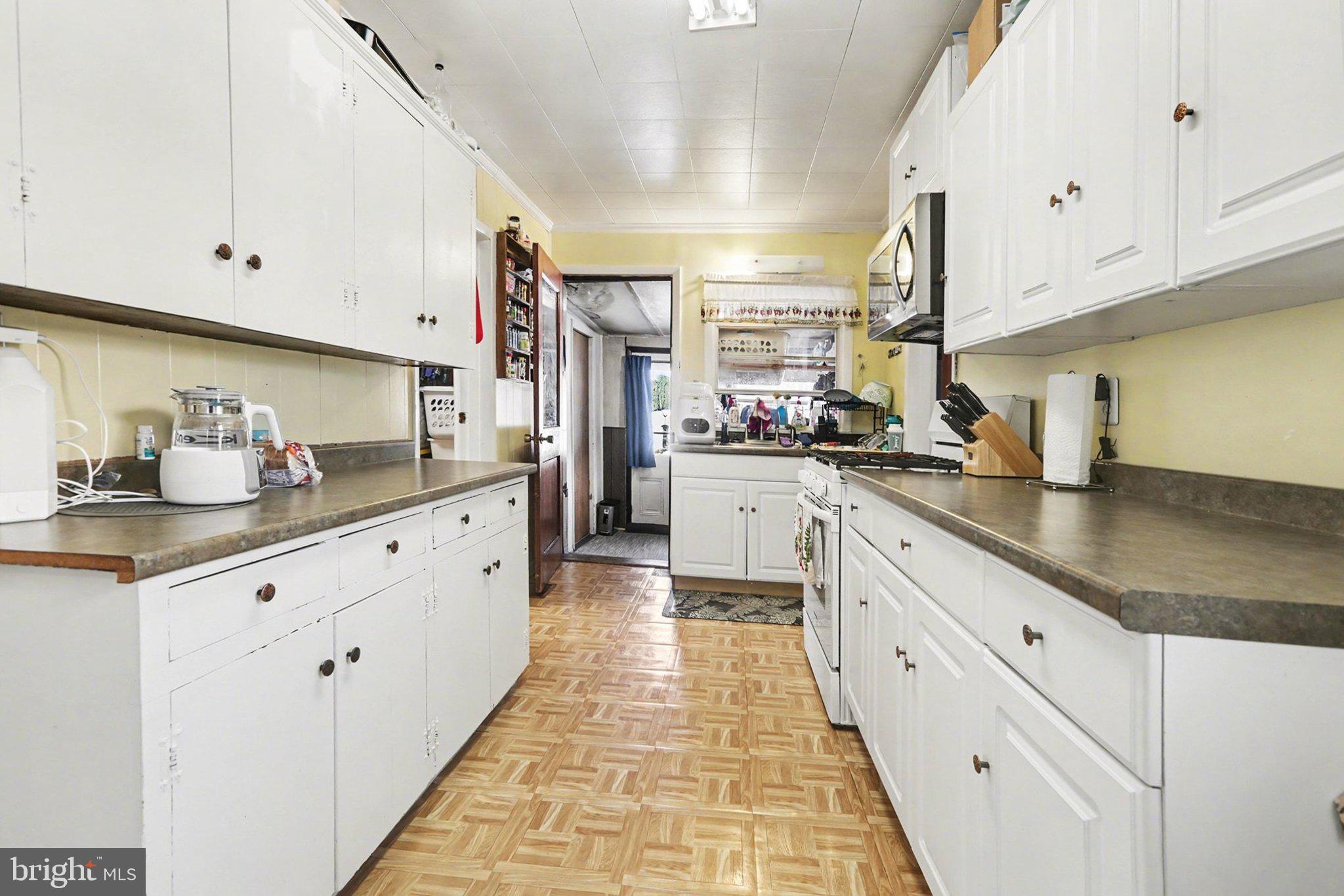 GREASON ROAD - Residential