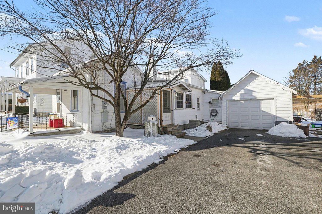 Photo of 40 Greason Rd, CARLISLE, PA 17015 (MLS # PACB2050448)