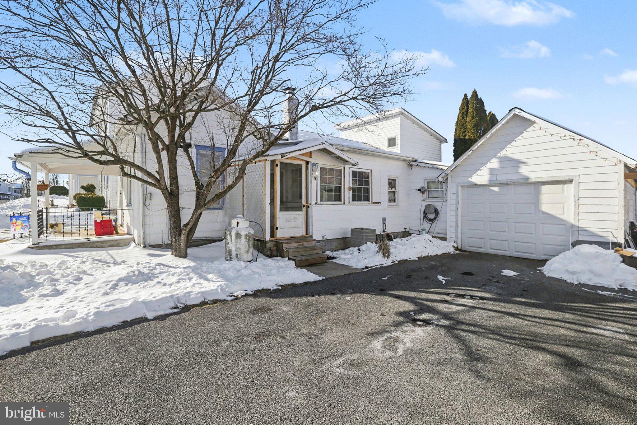 GREASON ROAD - Residential