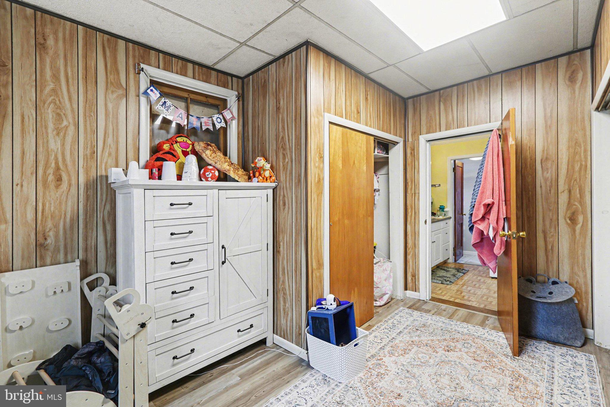 GREASON ROAD - Residential