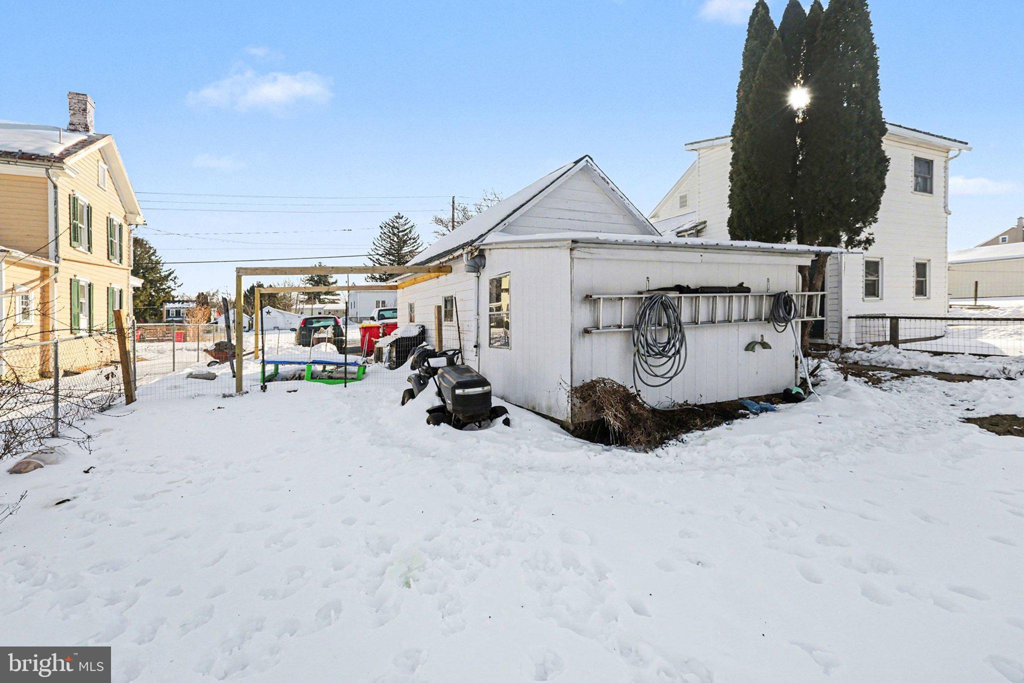 GREASON ROAD - Residential