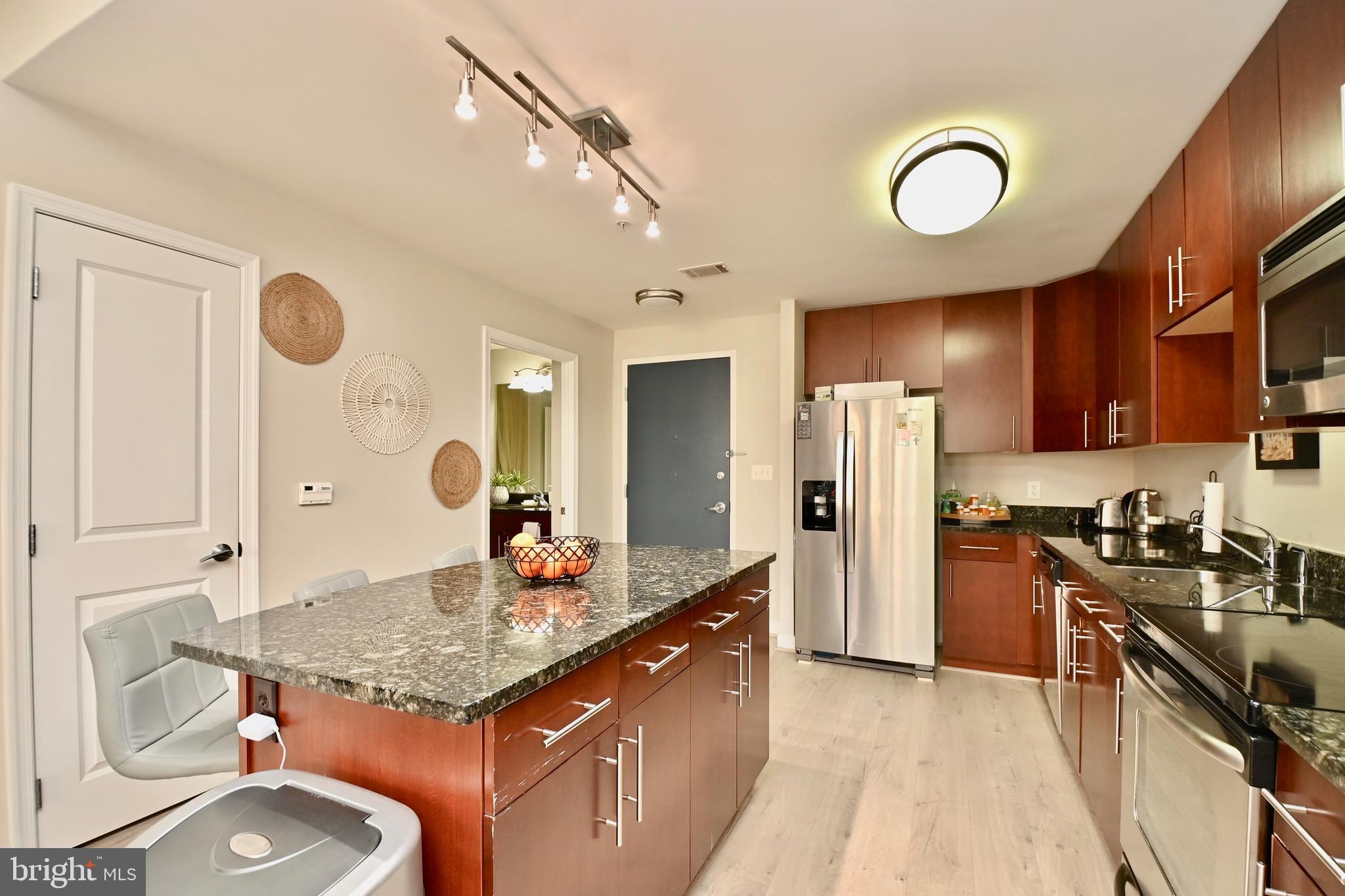 NATIONAL HARBOR - Residential Lease