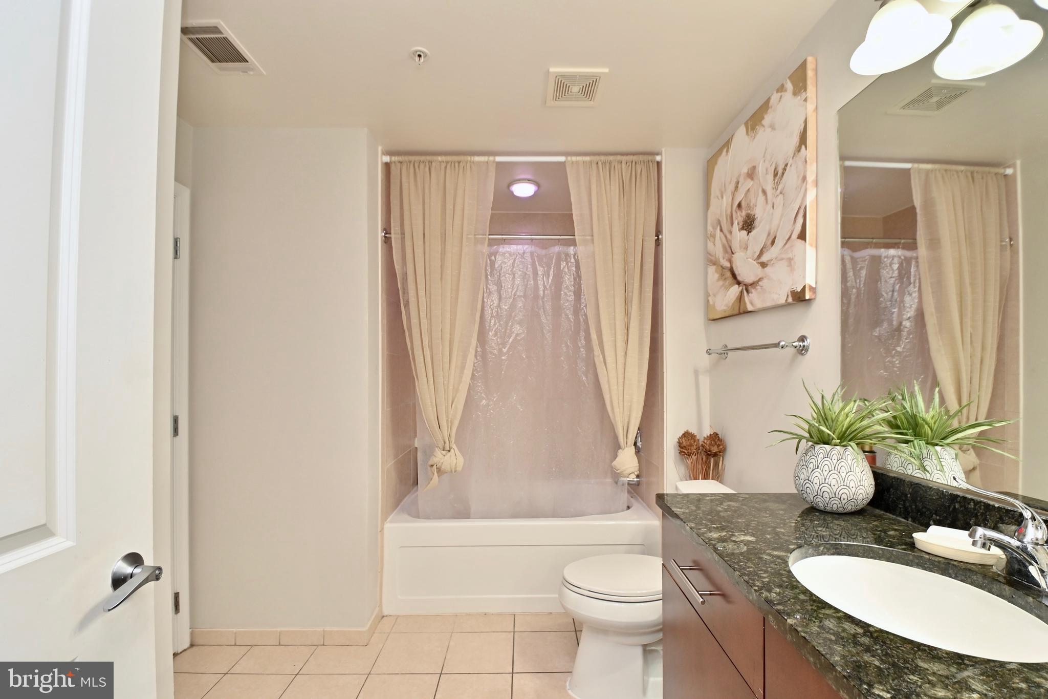 NATIONAL HARBOR - Residential Lease