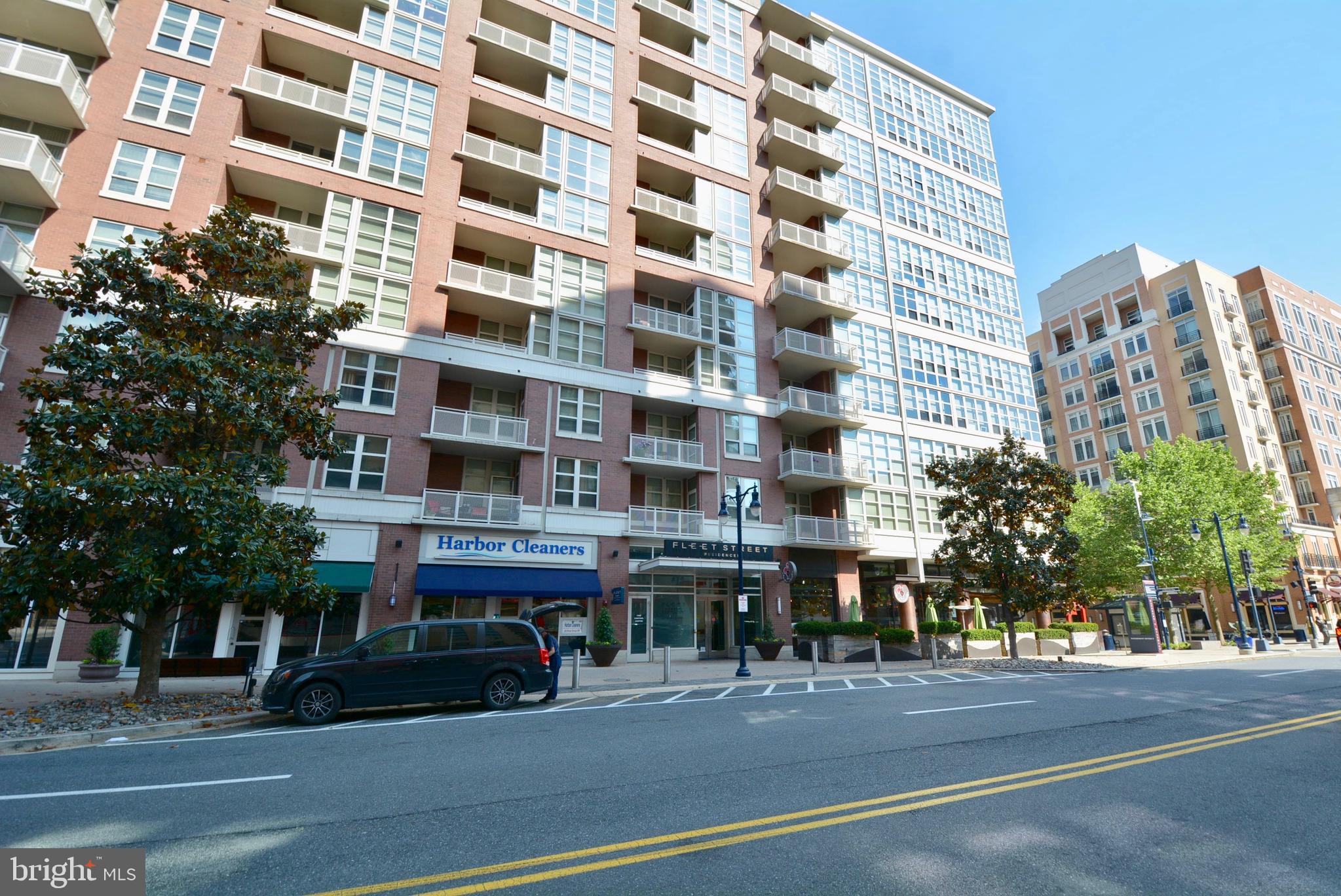 NATIONAL HARBOR - Residential Lease