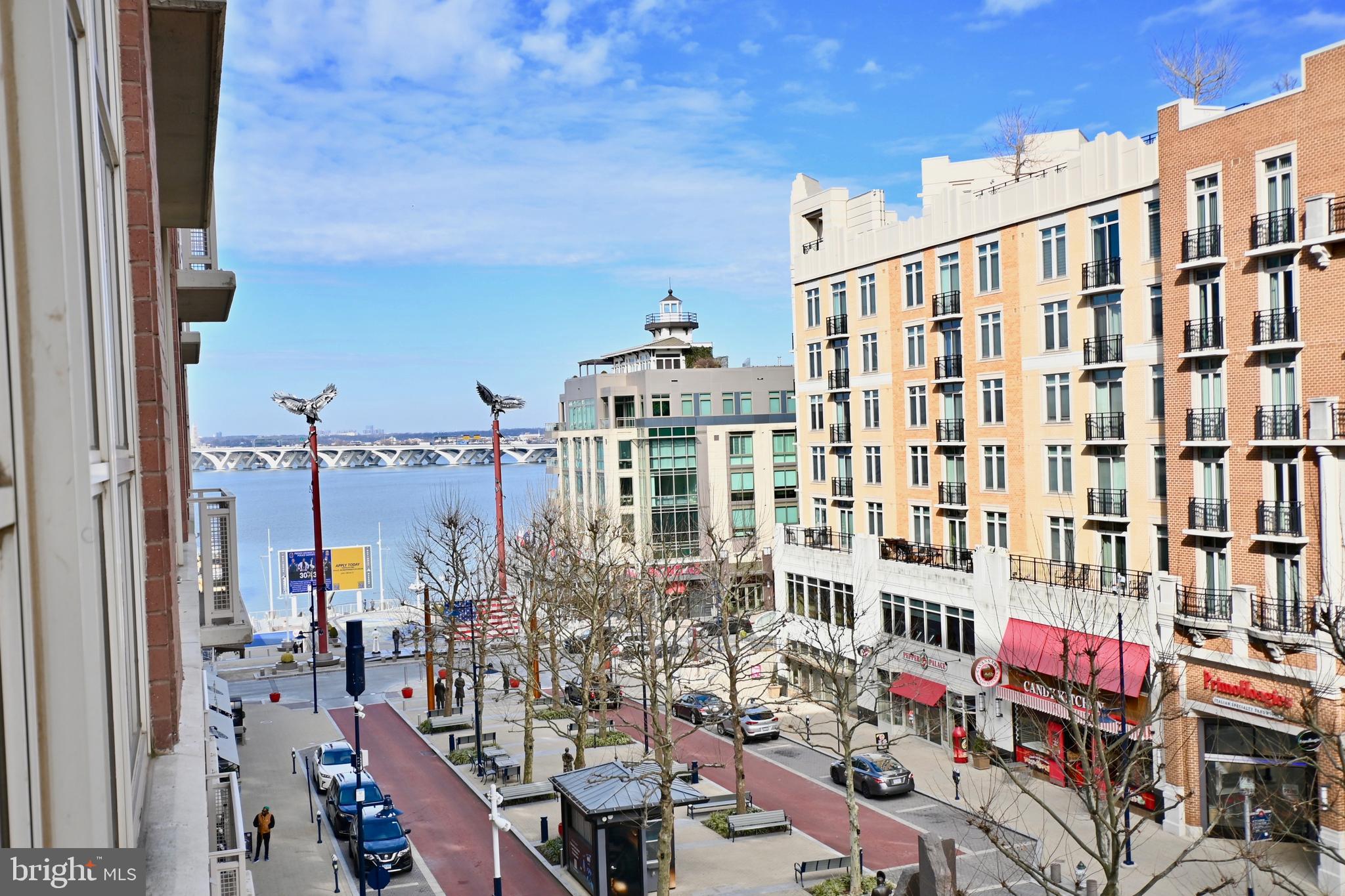 NATIONAL HARBOR - Residential Lease
