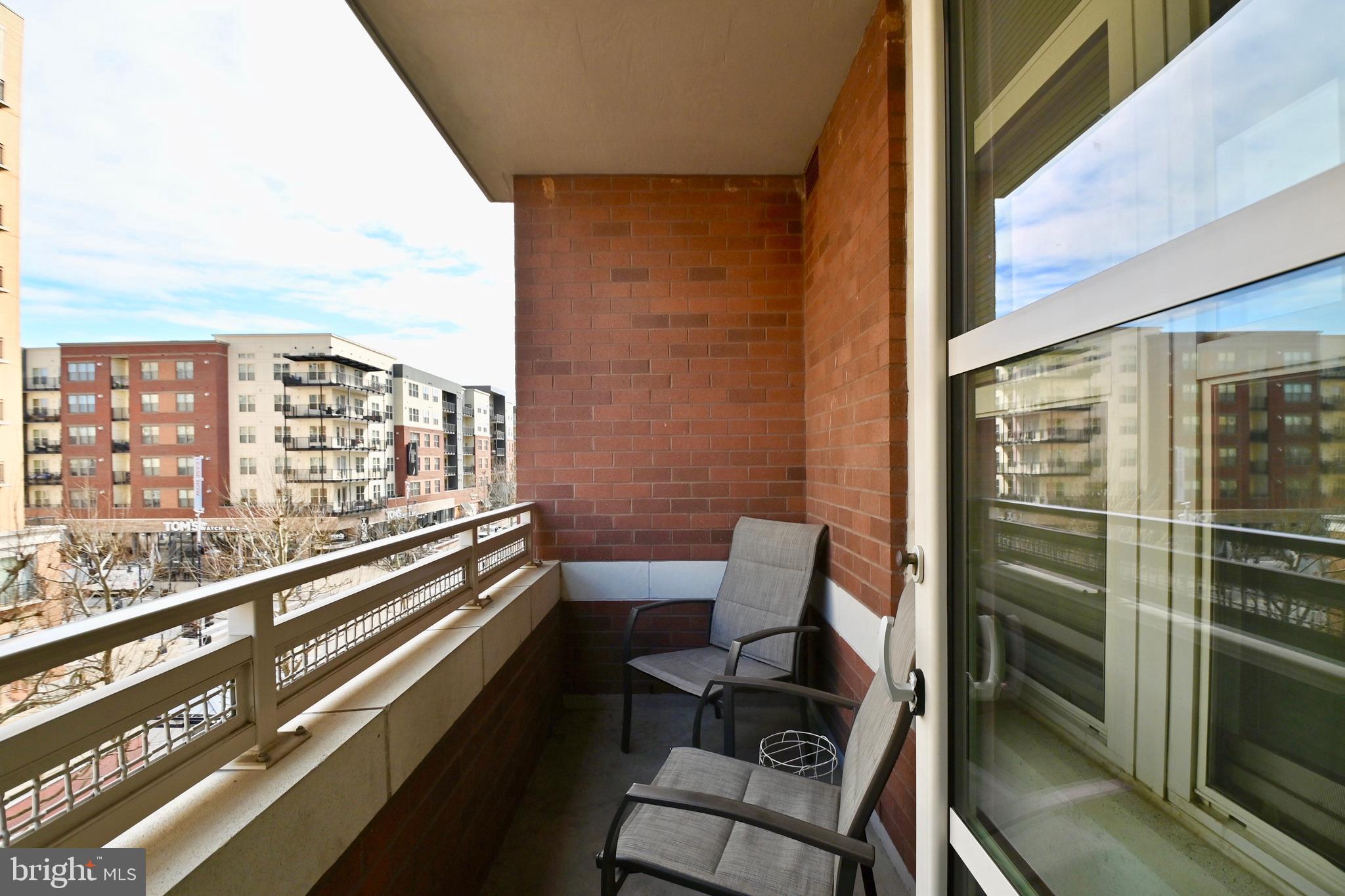 NATIONAL HARBOR - Residential Lease