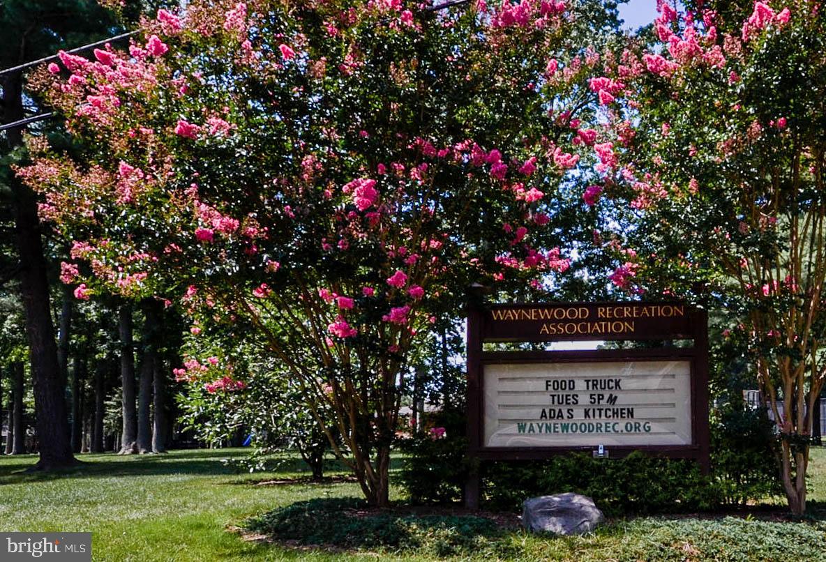 WAYNEWOOD - Residential Lease