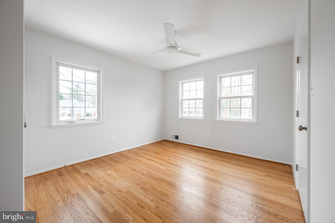 WAYNEWOOD - Residential Lease