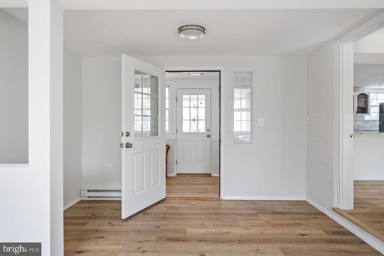 WAYNEWOOD - Residential Lease