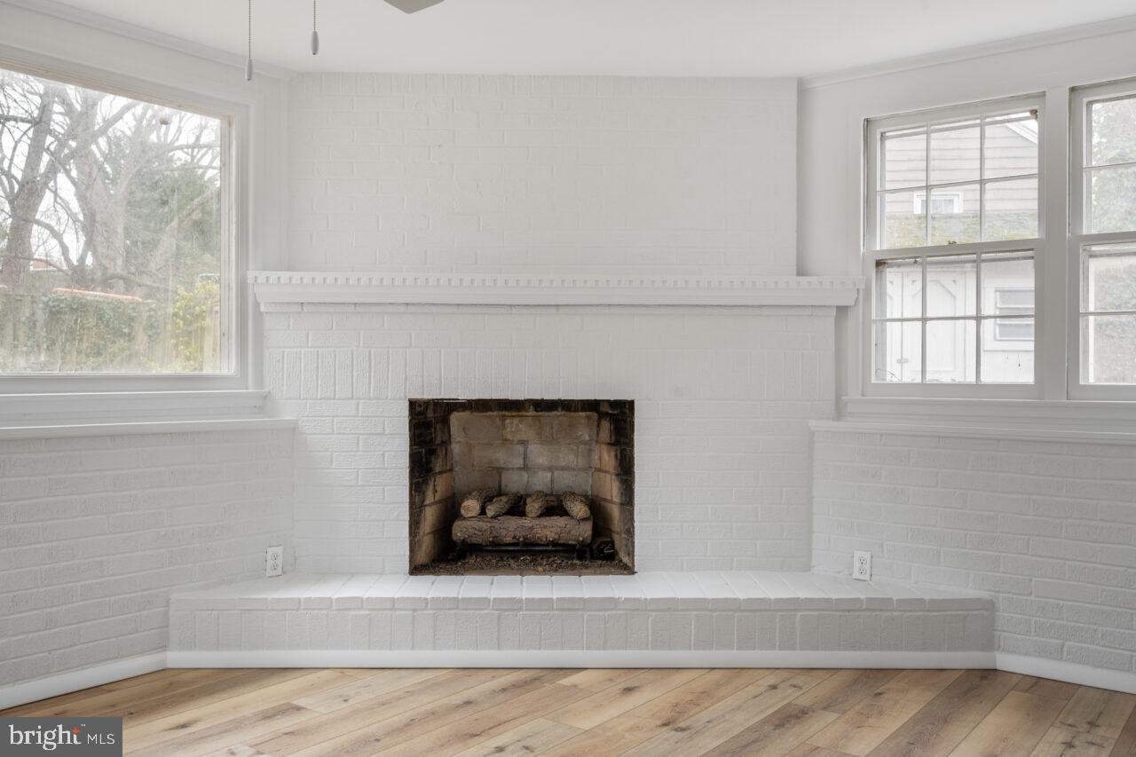 WAYNEWOOD - Residential Lease