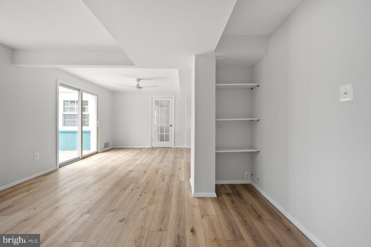 WAYNEWOOD - Residential Lease