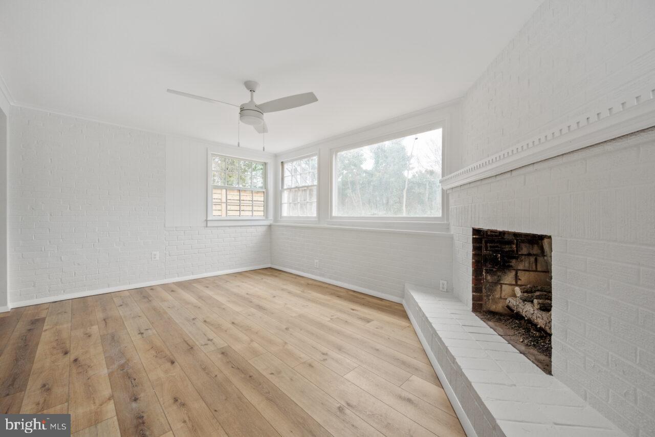 WAYNEWOOD - Residential Lease