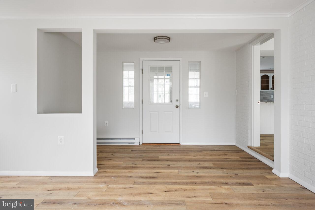 WAYNEWOOD - Residential Lease