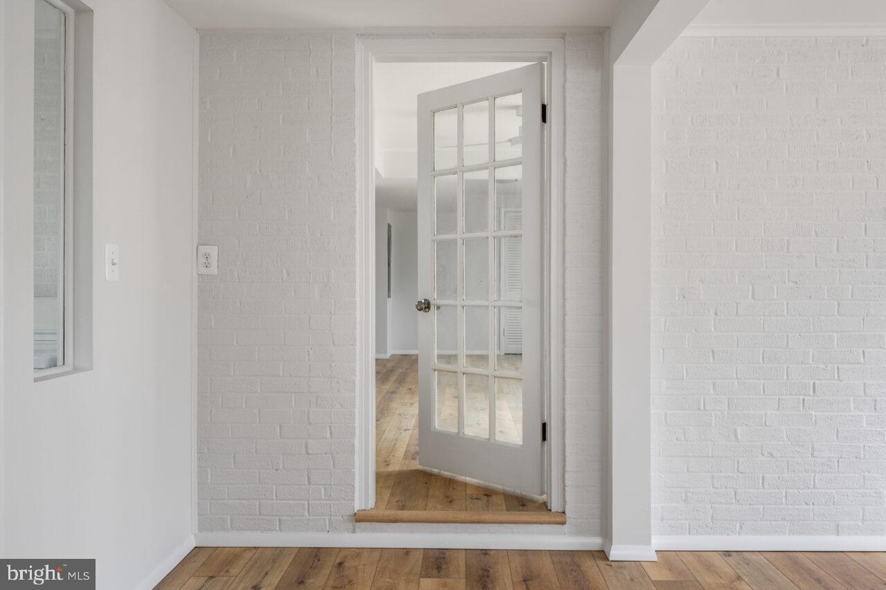 WAYNEWOOD - Residential Lease