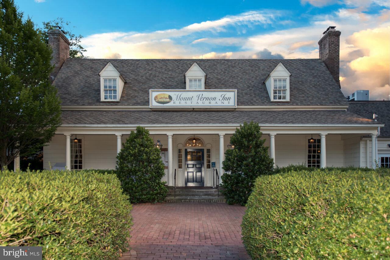 WAYNEWOOD - Residential Lease