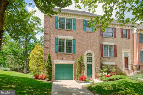 Photo of 2 Alderman Court, LUTHERVILLE TIMONIUM, MD 21093 (MLS # MDBC2161500)