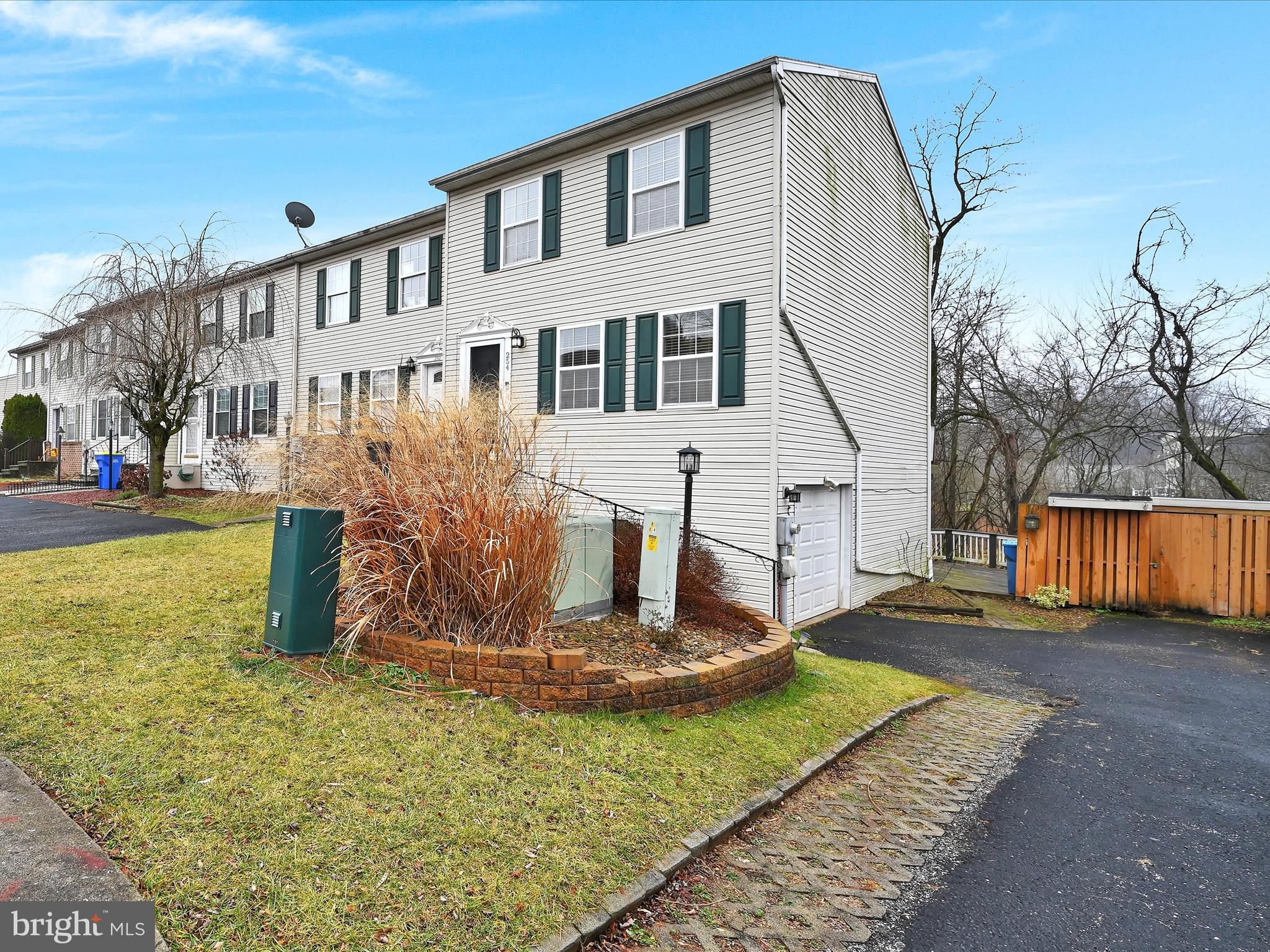 VALLEY GREEN - Residential