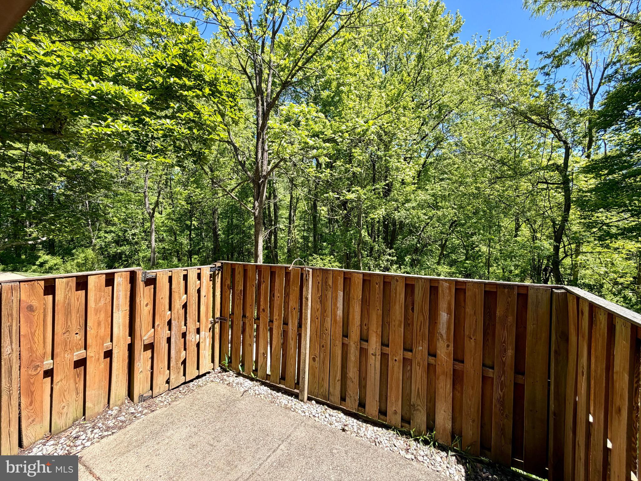 MAKEFIELD GLEN - Residential