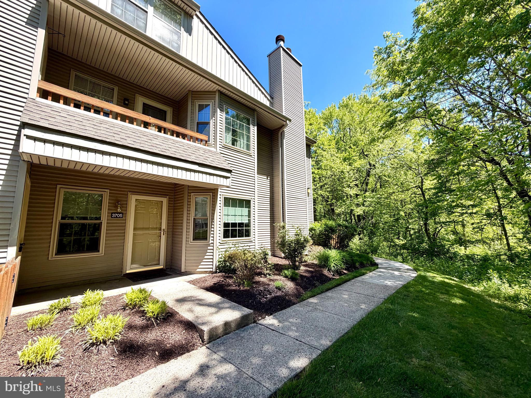 MAKEFIELD GLEN - Residential