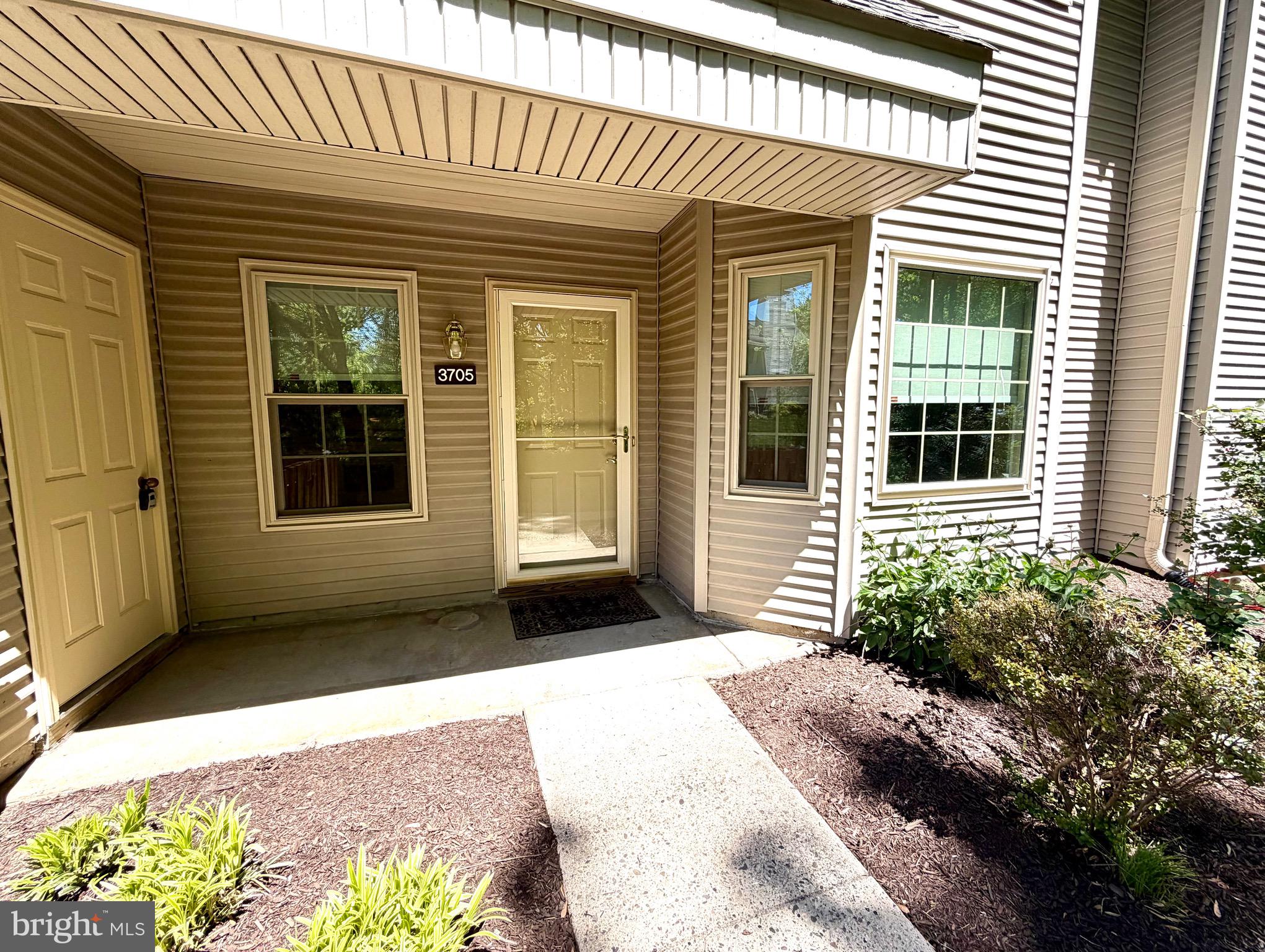 MAKEFIELD GLEN - Residential