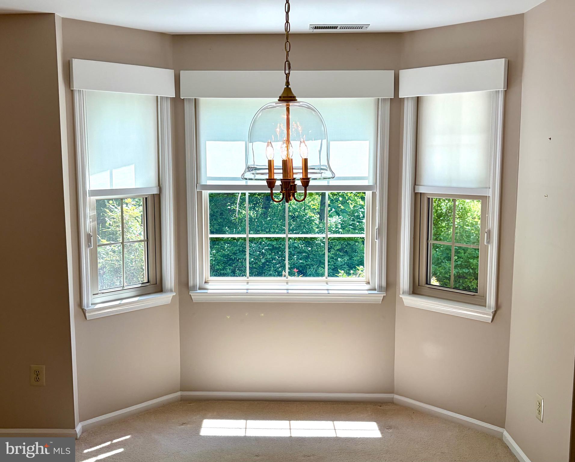 MAKEFIELD GLEN - Residential