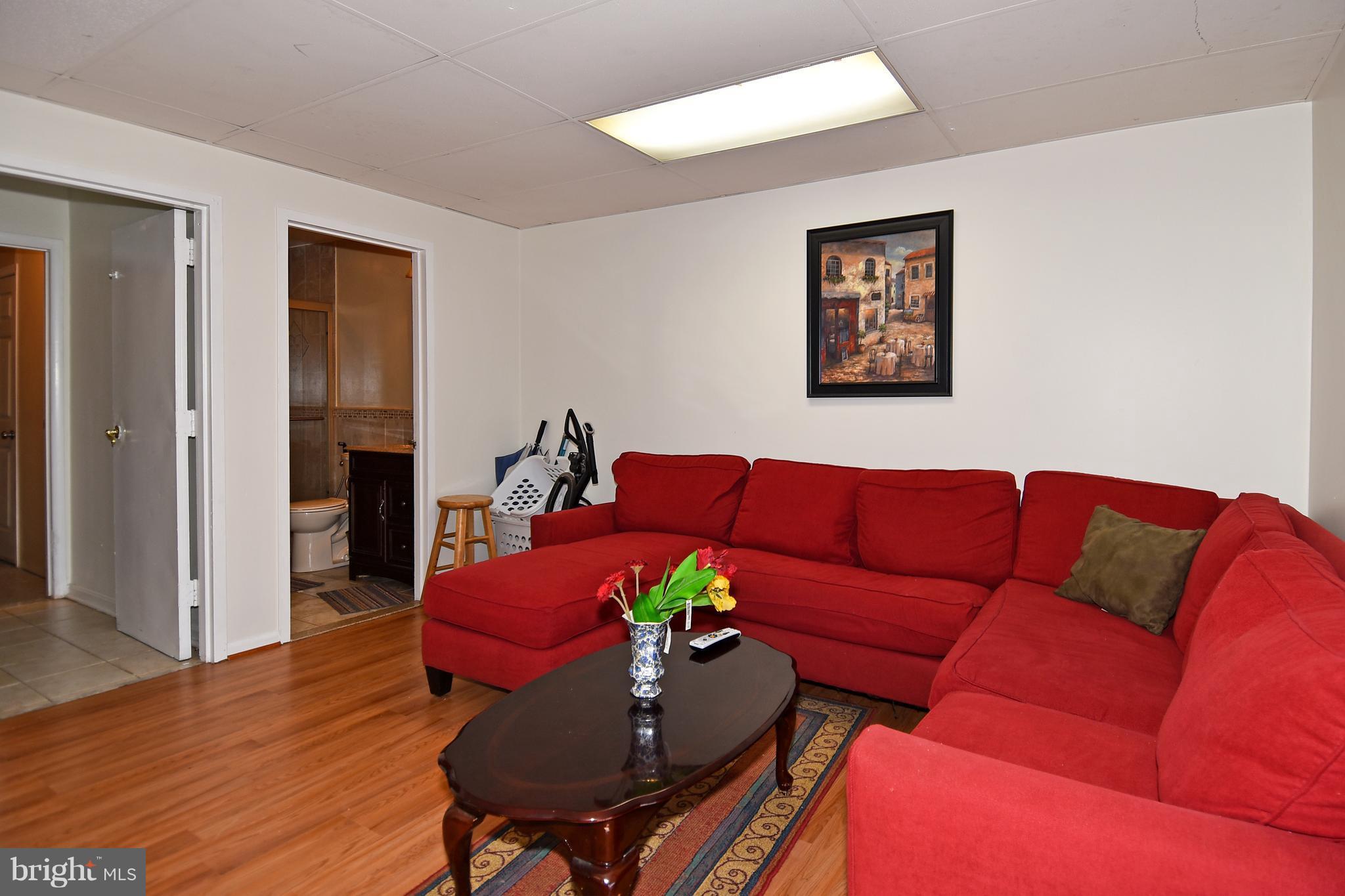 GREENFIELD FARM - Residential Lease