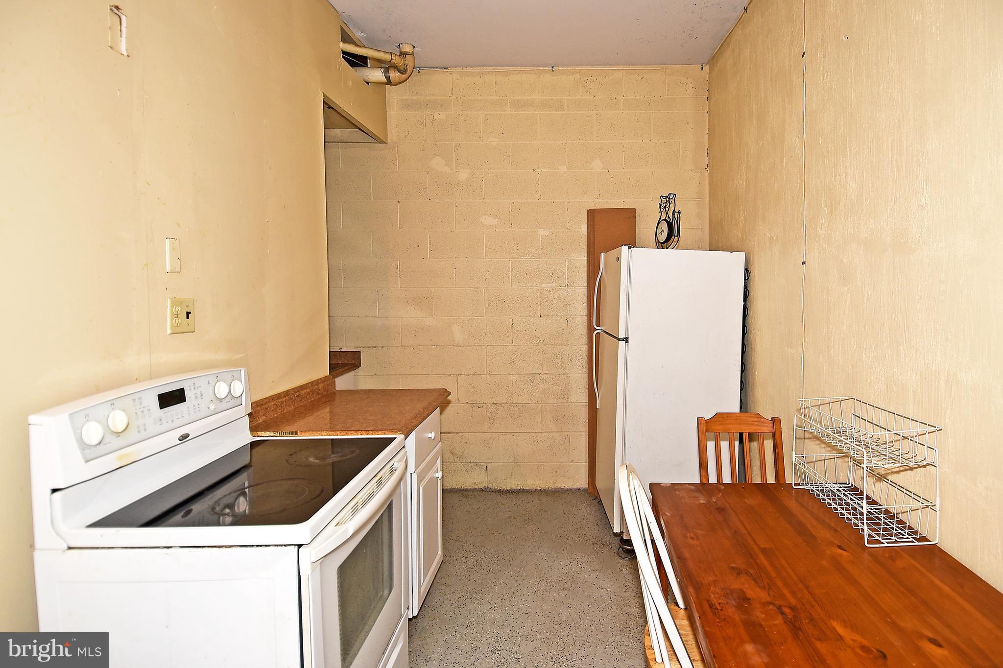 GREENFIELD FARM - Residential Lease