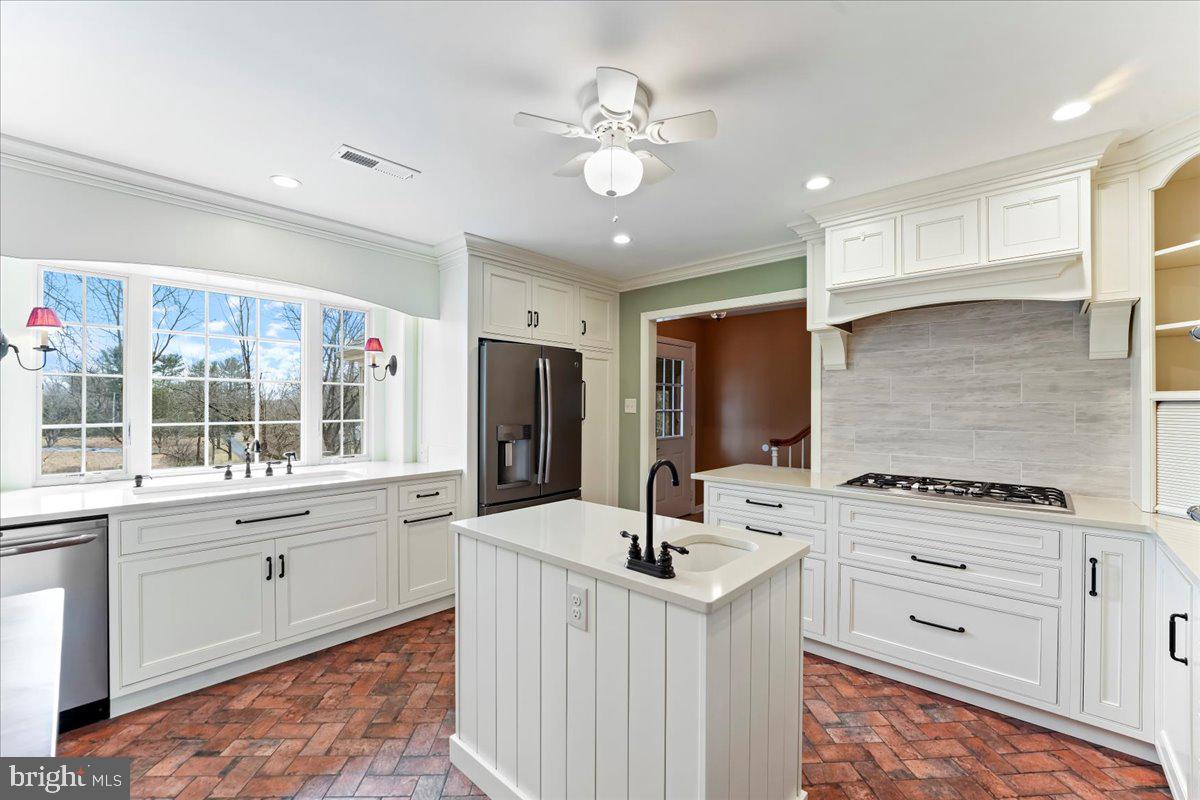 CROSS CREEK - Residential