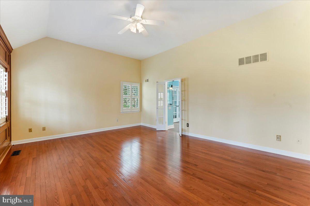 CROSS CREEK - Residential