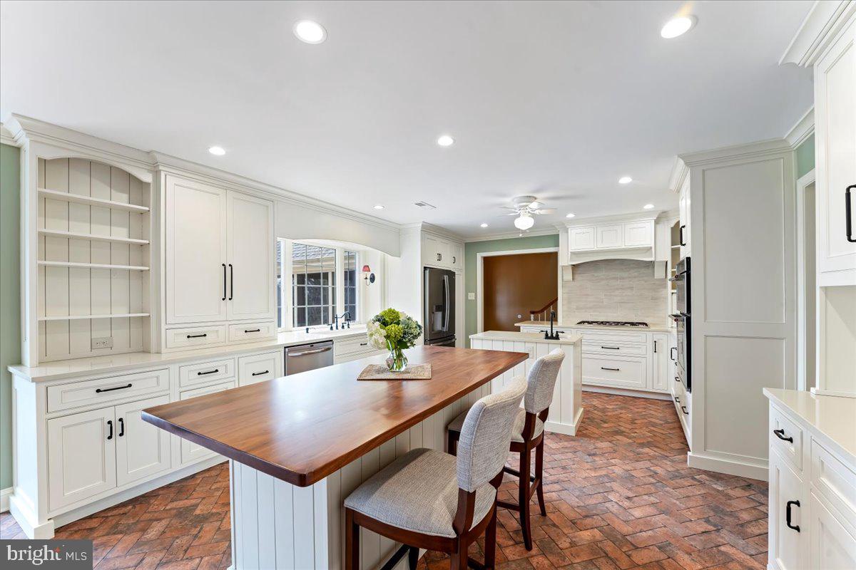 CROSS CREEK - Residential