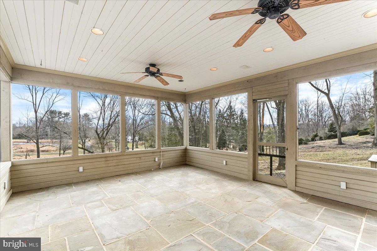 CROSS CREEK - Residential