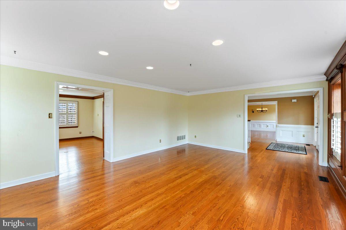 CROSS CREEK - Residential