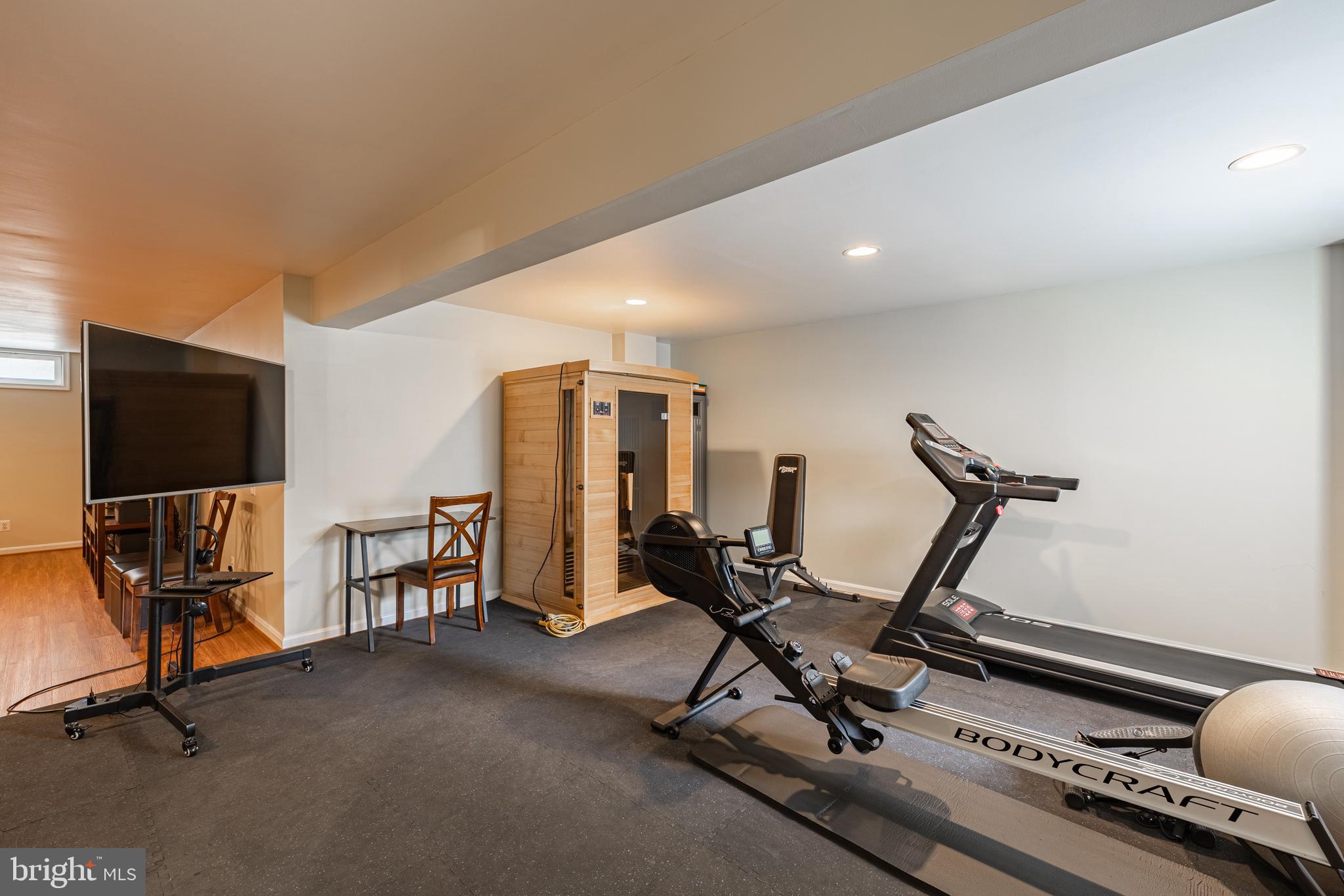 LAUREL HILL - Residential