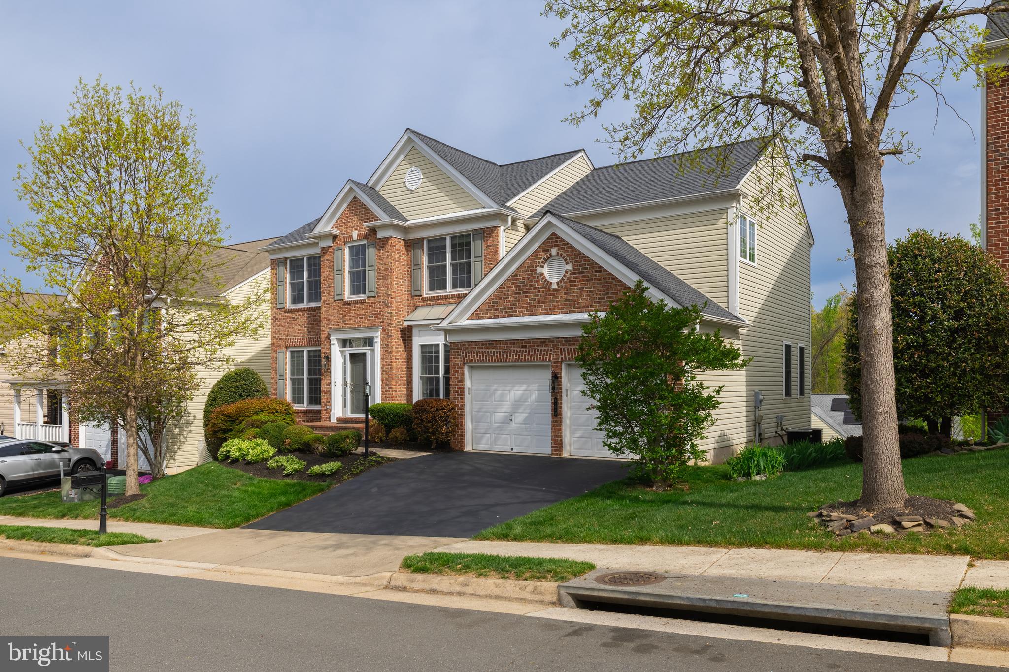 LAUREL HILL - Residential